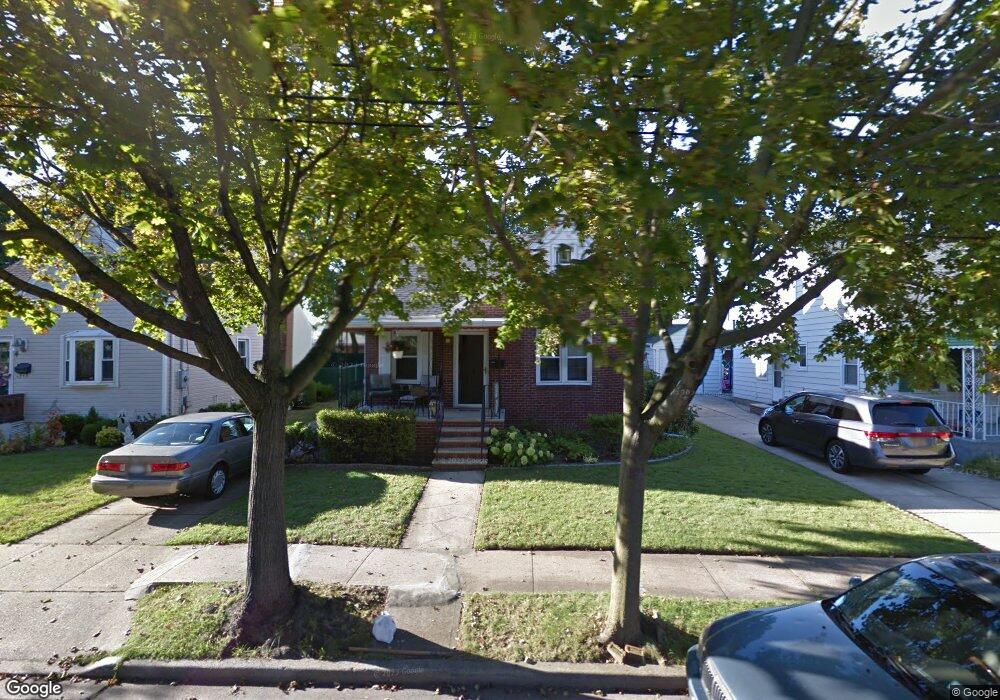 17 Irons Place, New Hyde Park, NY 11040 - photo 1