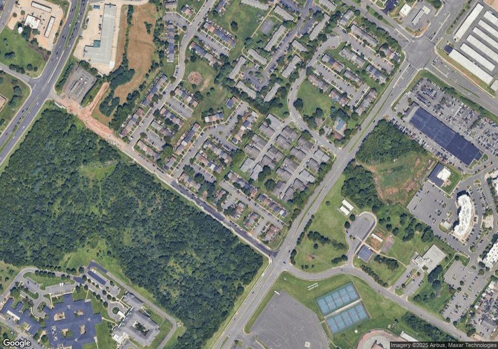 8868 Madera Ct unit 80, Manassas Park, VA 20111 - photo 1