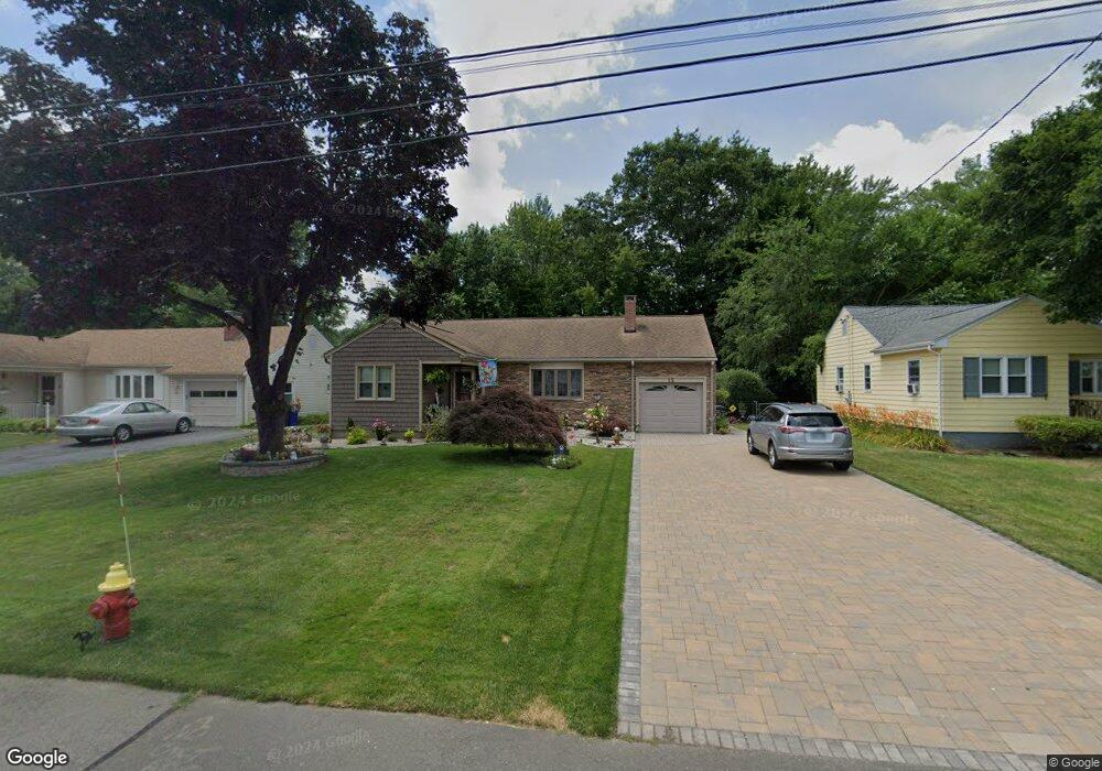 15 Lindy Ln, West Hartford, CT 06117 - photo 1