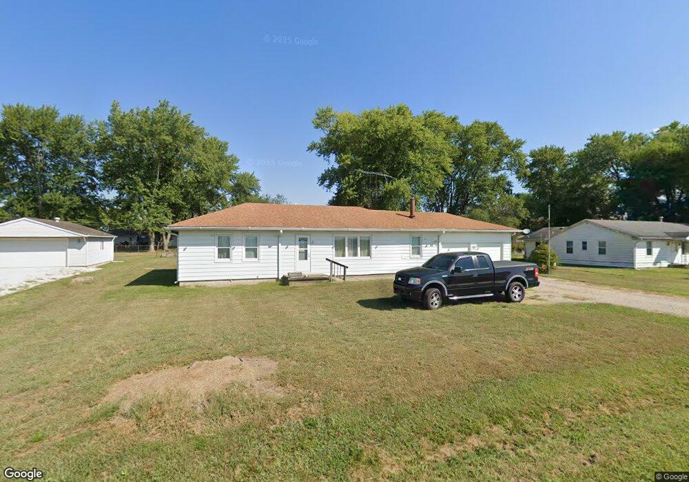 446 Deaver Rd, Columbus, IN 47201 - photo 1