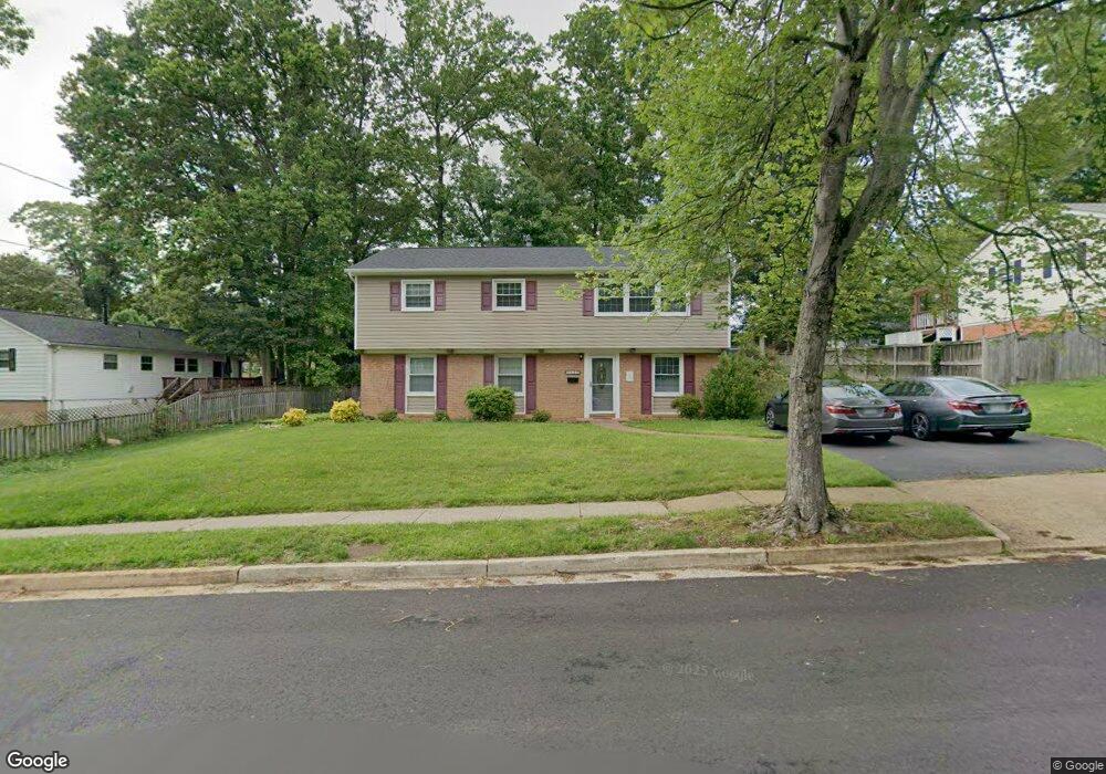 9428 Winterberry Ln, Fairfax, VA 22032 - photo 1