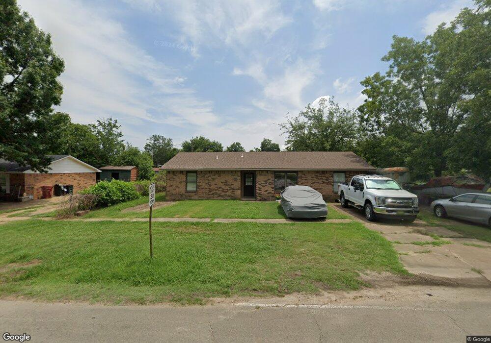 1202 N I St, Hugo, OK 74743 - photo 1