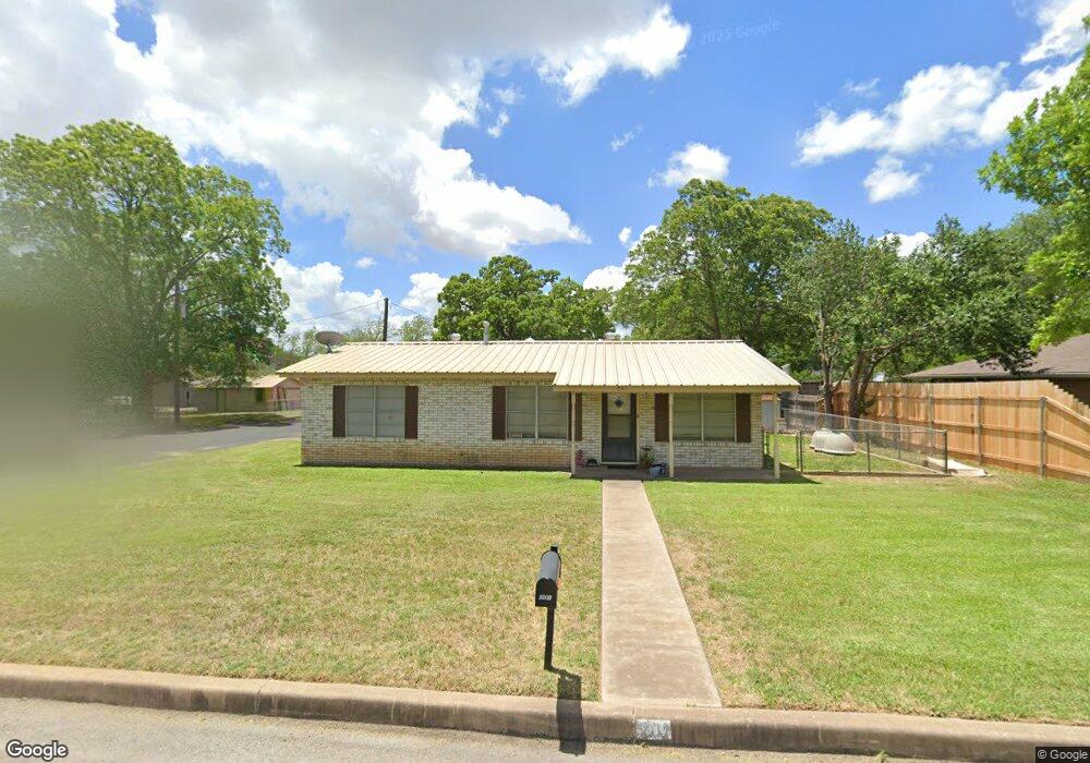 201 W Mulberry St, Fredericksburg, TX 78624 - photo 1