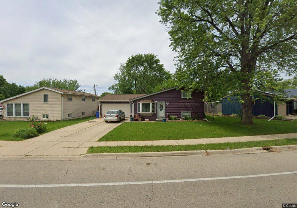 453 Tulsa Ave, Carpentersville, IL 60110 - photo 1