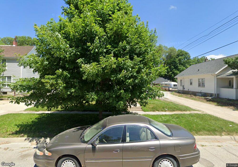 110 E 15th St, Cedar Falls, IA 50613 - photo 1