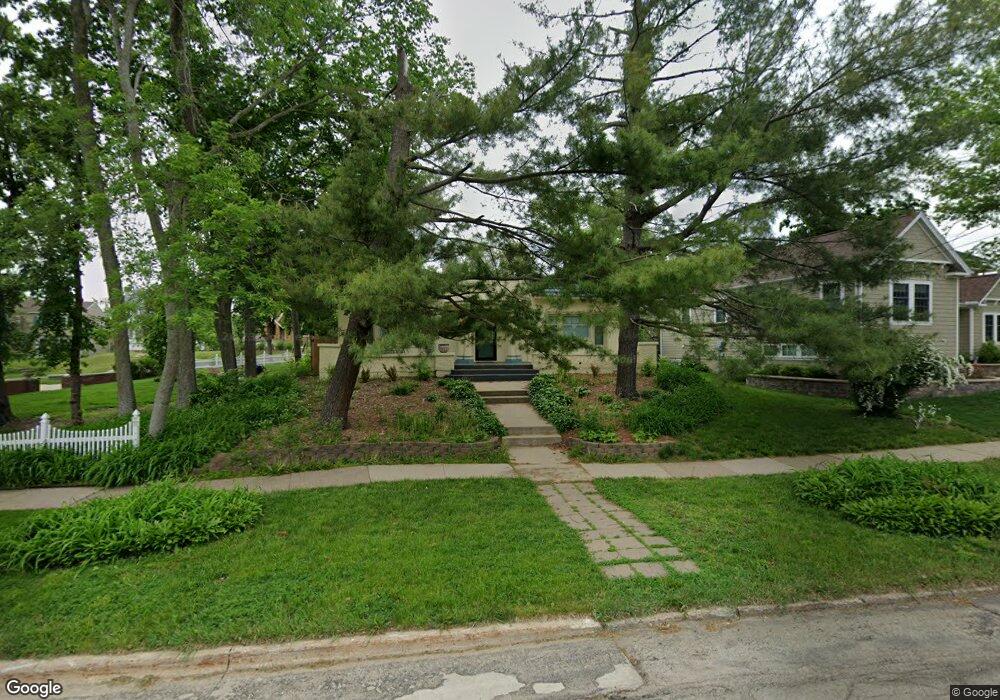 2222 5th Ave SE, Cedar Rapids, IA 52403 - photo 1