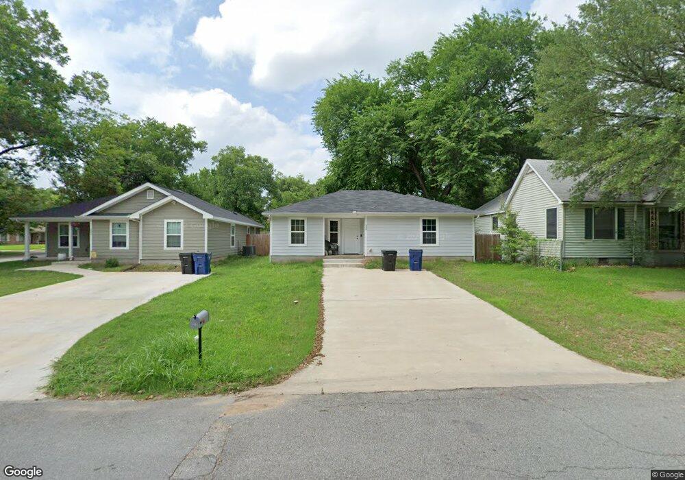 227 W Murray St, Denison, TX 75020 - photo 1