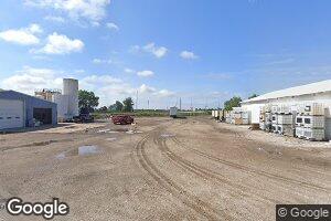 209 W South St, McLean, IL 61754