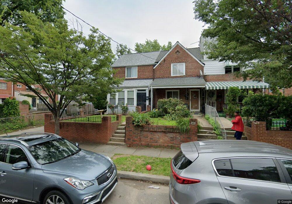 816 51st St SE, Washington, DC 20019 - photo 1