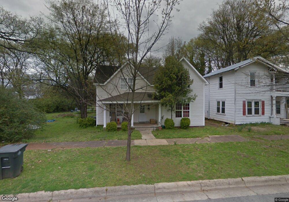 715 E Mobile St, Florence, AL 35630 - photo 1