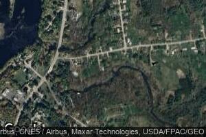 27 Cram St, Bradley, ME 04411