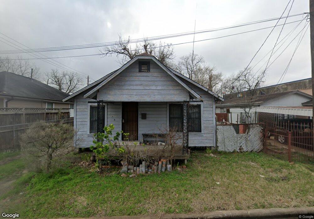 214 E 36th St, Houston, TX 77018 - photo 1