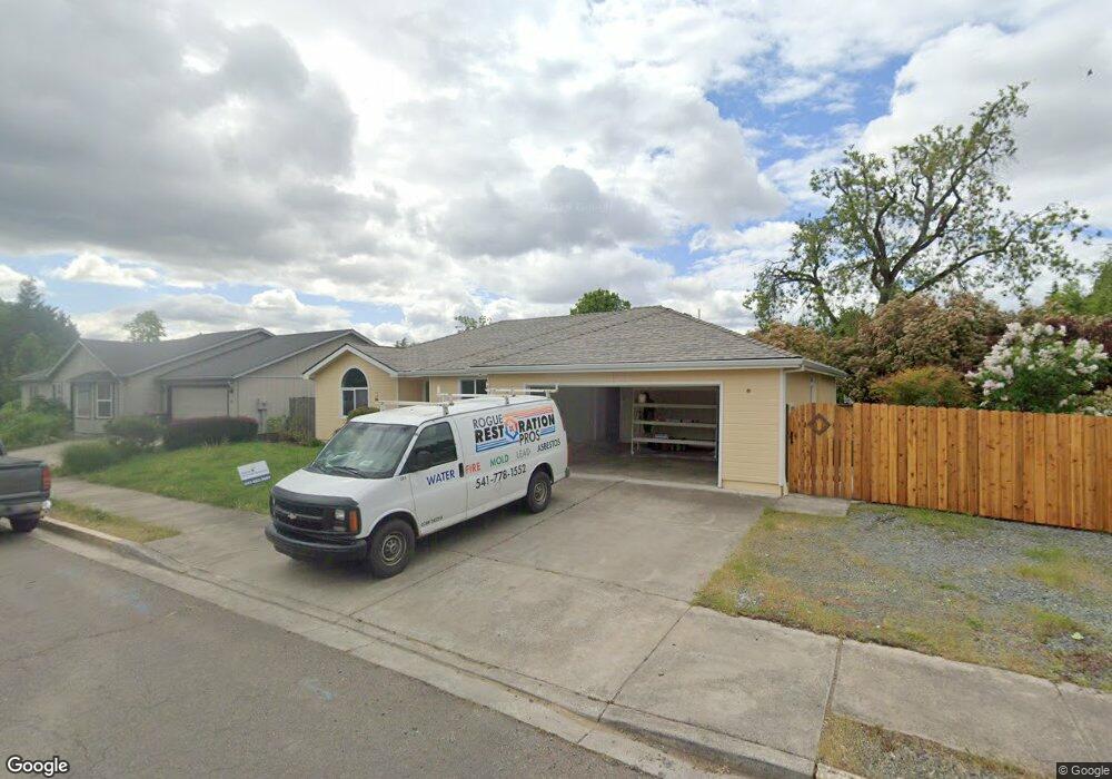 844 Greenleaf Ln, Central Point, OR 97502 - photo 1