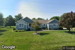 402 S Oak St, Raymond, IL 62560