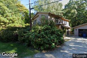 5 Angle Rd, Michiana Shores, IN 46360