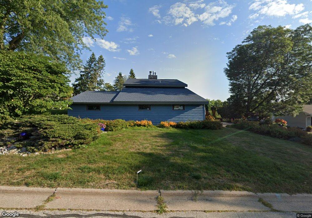 1384 Skyline Dr, Winona, MN 55987 - photo 1