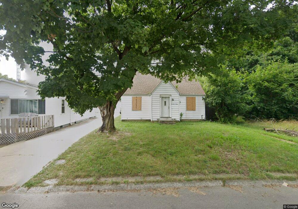 2107 S Biltmore Ave, Muncie, IN 47302 - photo 1