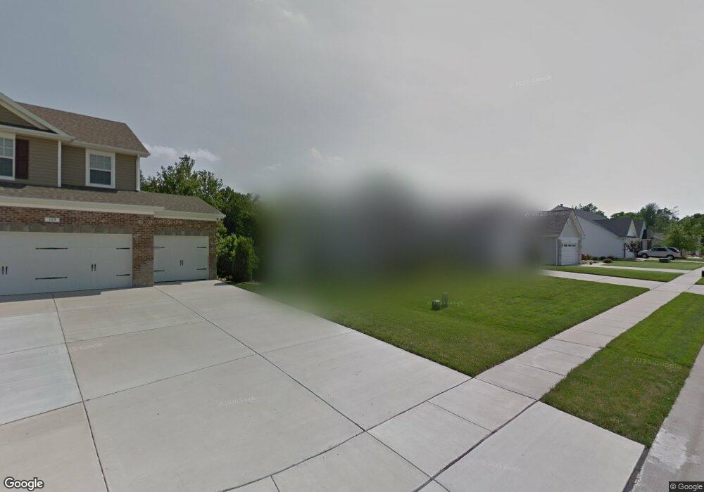 513 Longfellow Dr, O Fallon, IL 62269 - photo 1