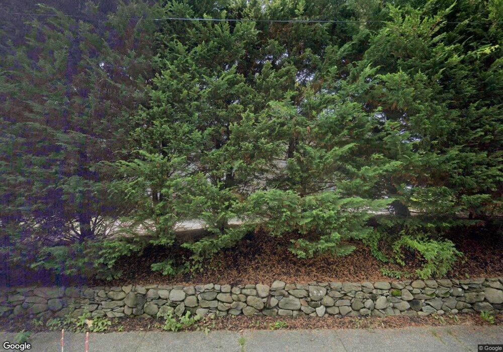 712 Elm St, South Dartmouth, MA 02748 - photo 1