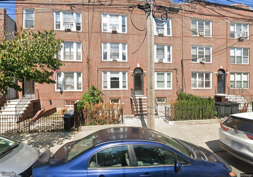 2828 47th St unit 3R, Astoria, NY 11103 - photo 1