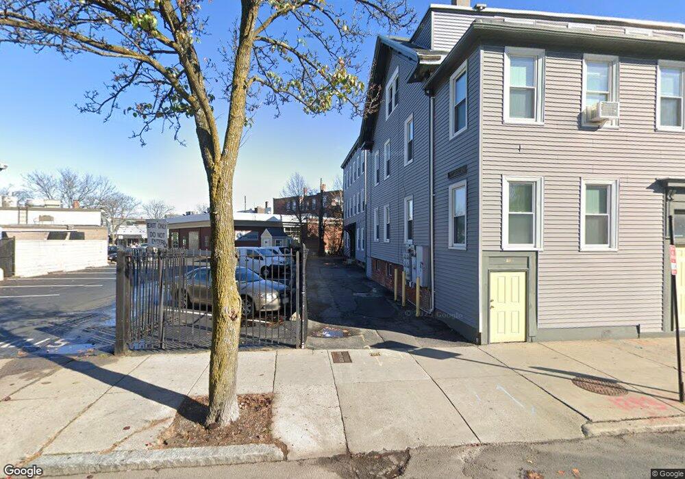 1 Hampshire Ct unit 1, Cambridge, MA 02139 - photo 1
