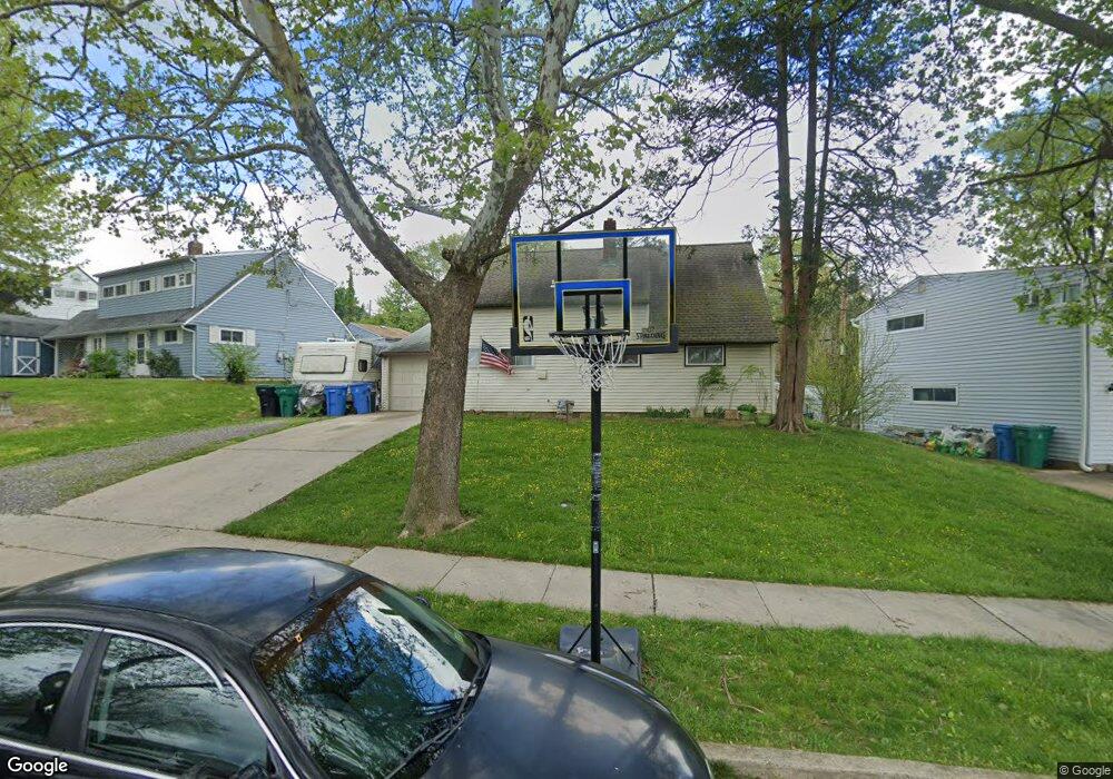 20 Rainbow Ln, Levittown, PA 19055 - photo 1