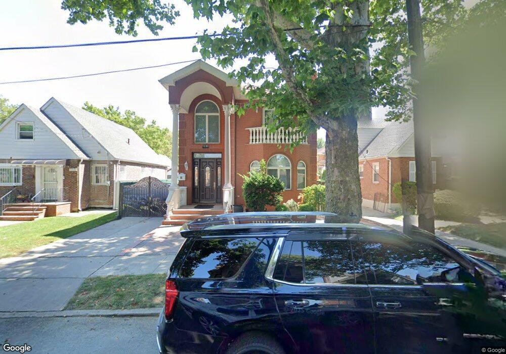 7631 171st St, Fresh Meadows, NY 11366 - photo 1