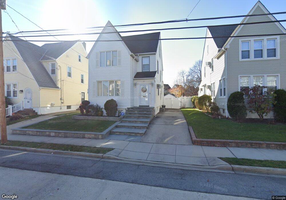 44 Carstairs Rd, Valley Stream, NY 11581 - photo 1