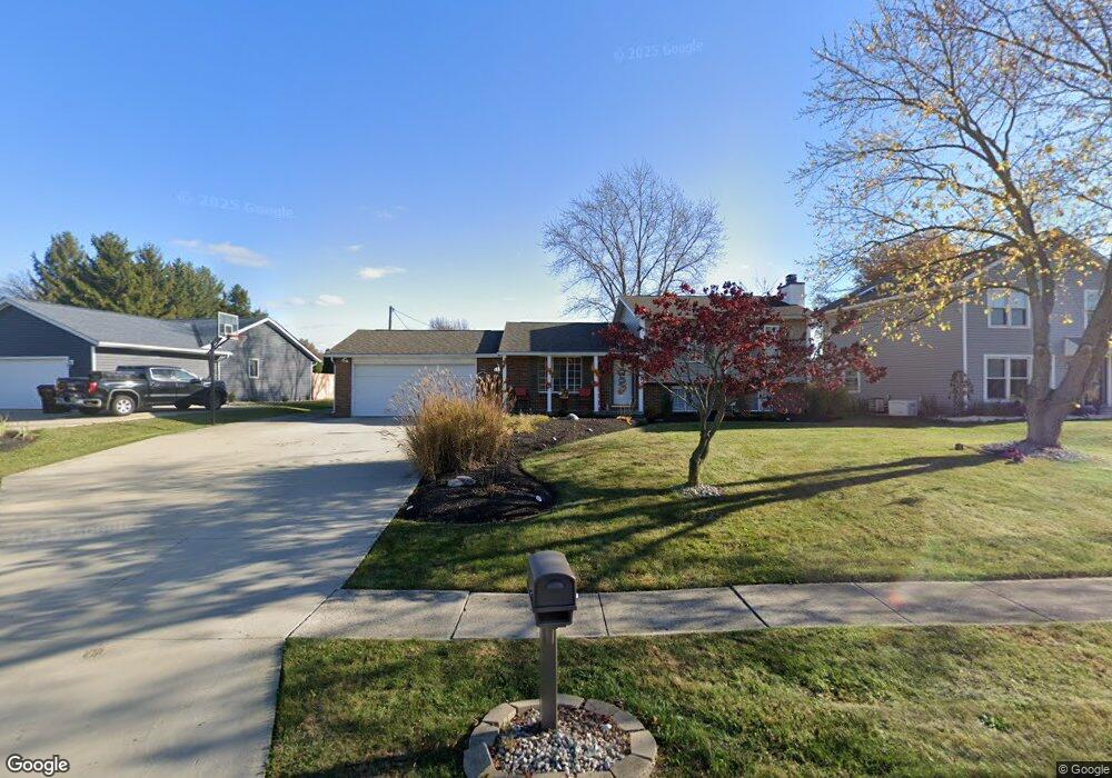 1917 Edgewood Dr, Lima, OH 45805 - photo 1