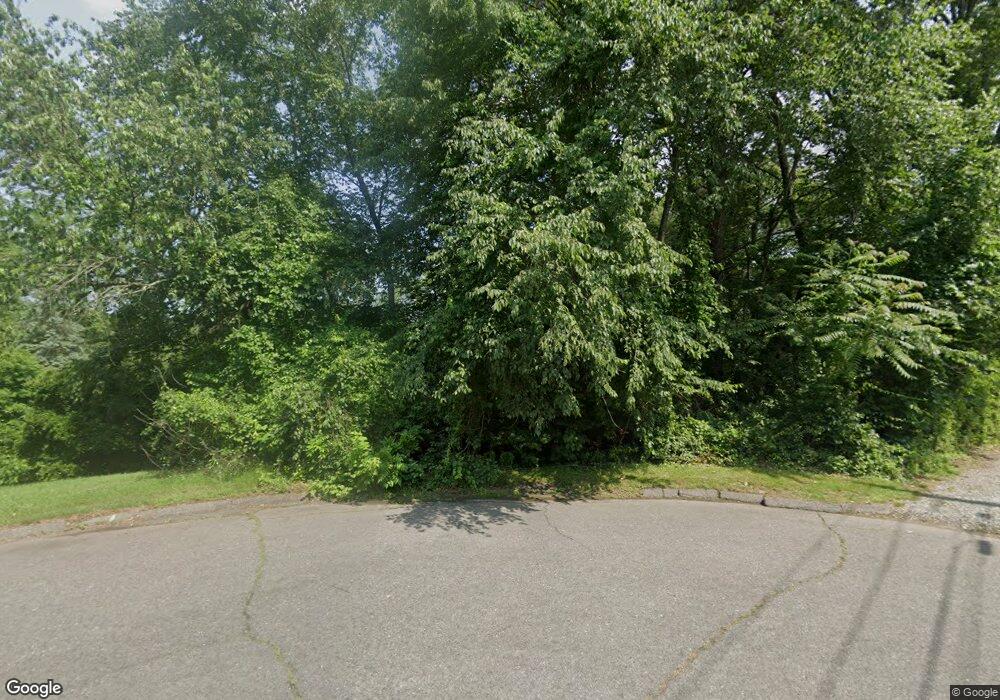 670 Broadview Rd, Orange, CT 06477 - photo 1