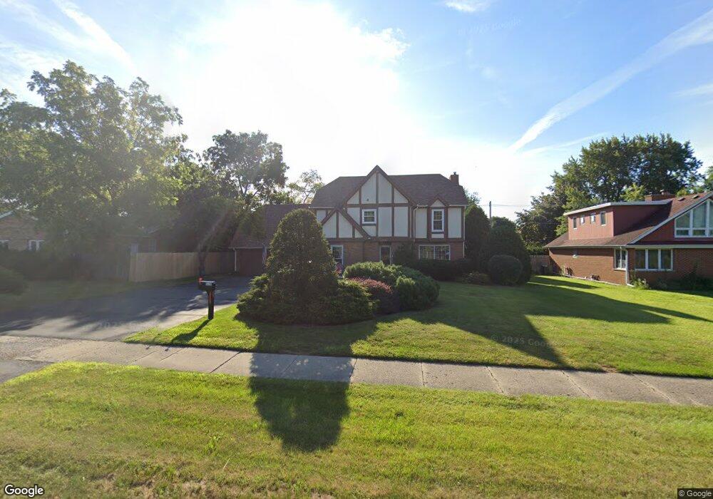 2329 N Sheridan Rd, Waukegan, IL 60087 - photo 1