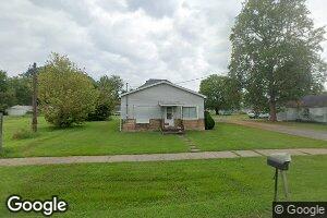 814 S Walnut St, Sesser, IL 62884
