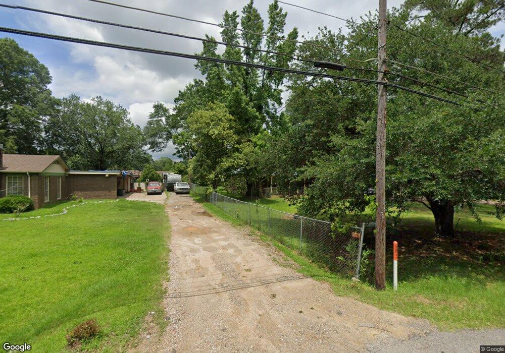 2011 Airport Dr, Laurel, MS 39440 - photo 1