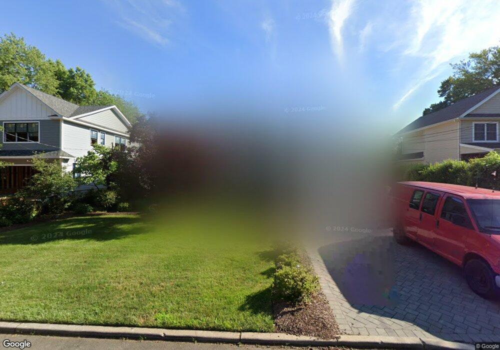 160 Meadow Ln, Paramus, NJ 07652 - photo 1