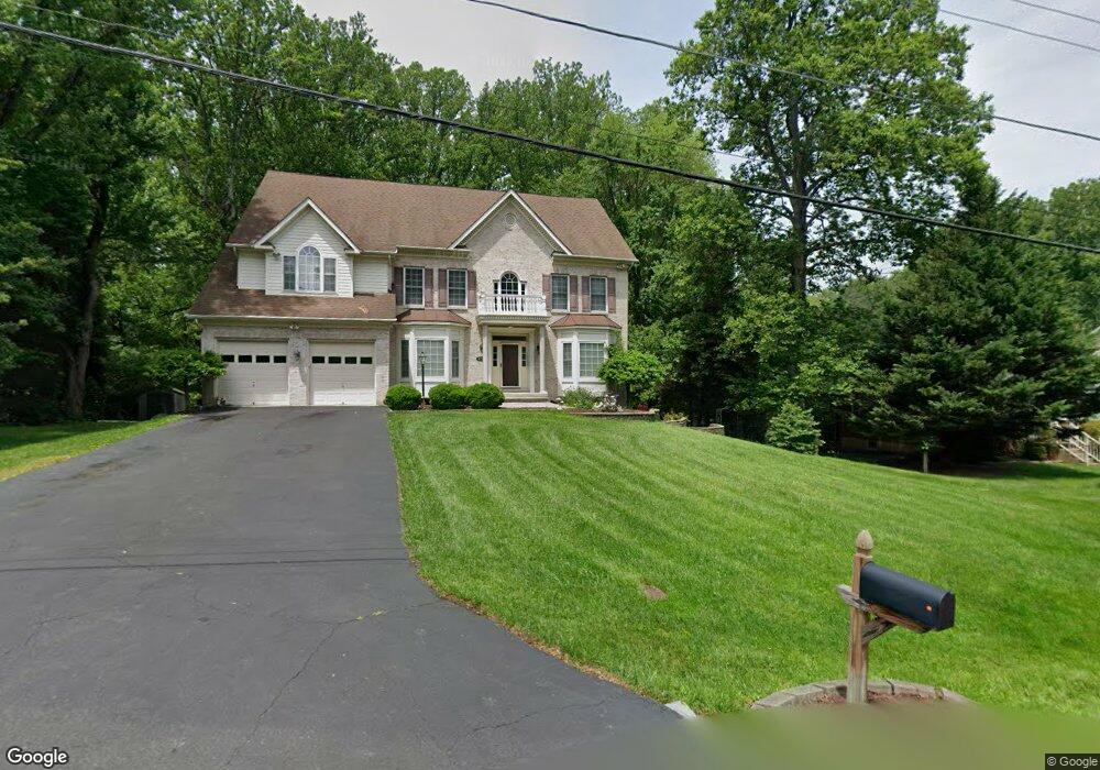 4724 Groves Ln, Fairfax, VA 22030 - photo 1