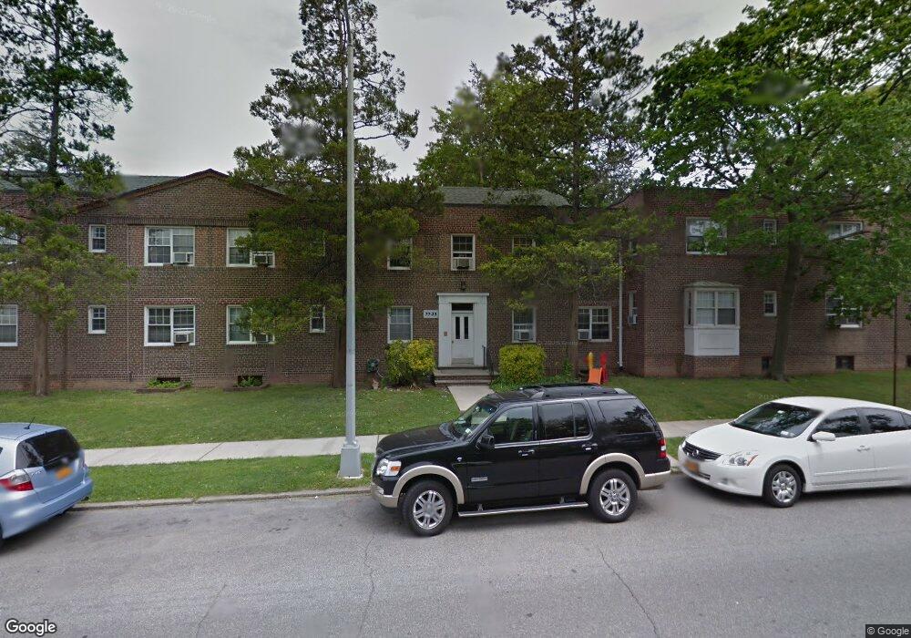 7723 138th St unit F, Flushing, NY 11367 - photo 1