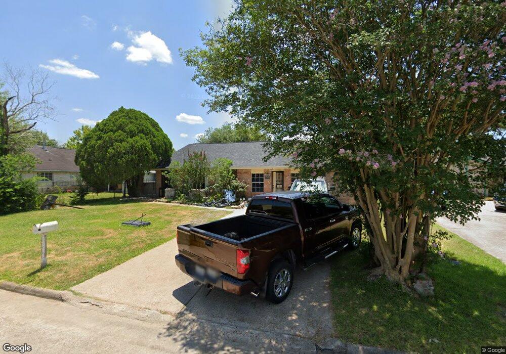 2207 Rainy River Dr, Houston, TX 77088 - photo 1