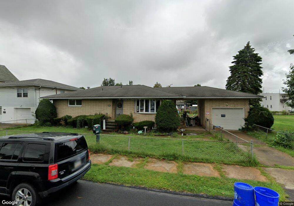 1612 Bulwer St, Scranton, PA 18504 - photo 1