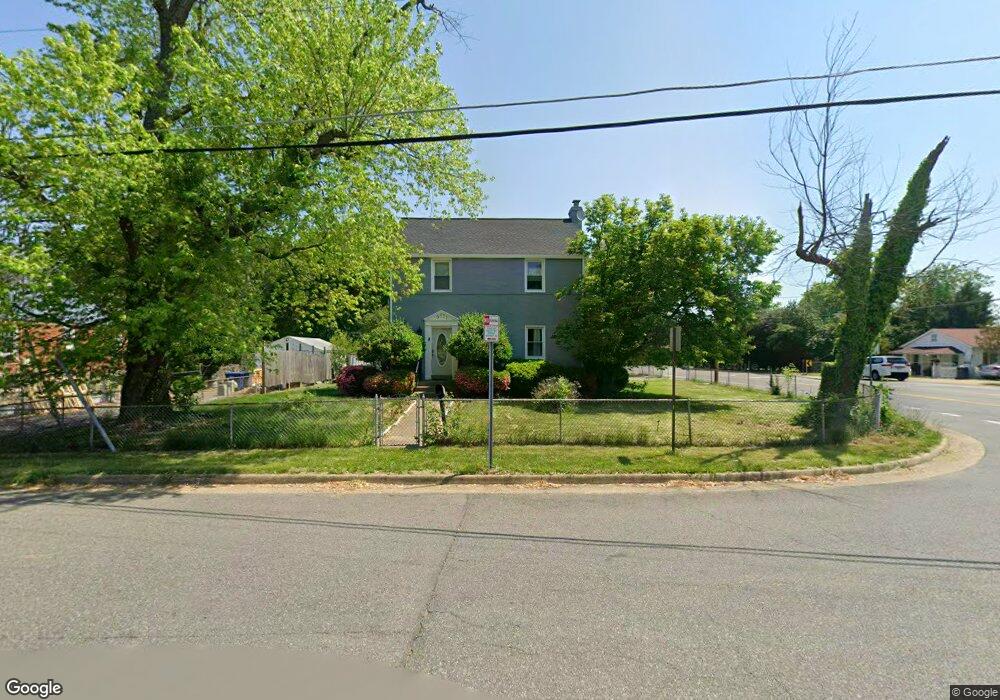 6721 Oak Dr, Alexandria, VA 22306 - photo 1