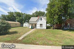 227 S 6th St, Osborne, KS 67473
