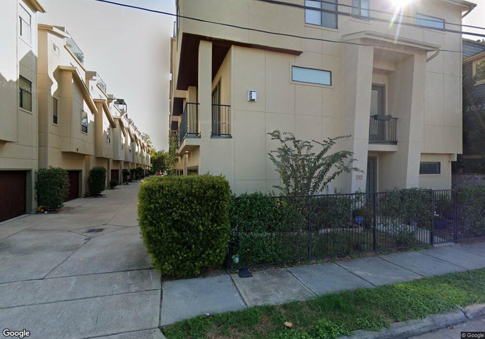 784 W 8th St, Houston, TX 77007 - photo 1