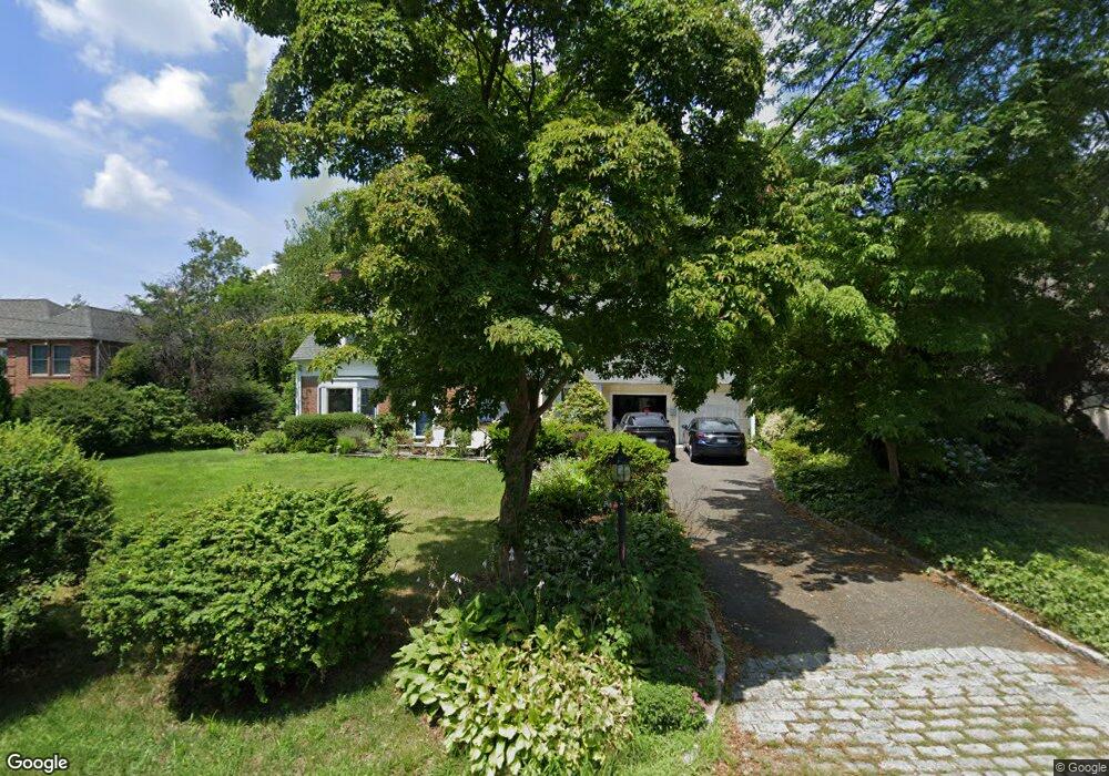 77 Ivy Way, Port Washington, NY 11050 - photo 1