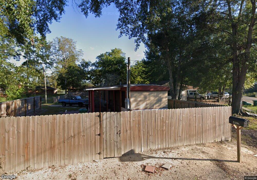 402 Weems St, Picayune, MS 39466 - photo 1