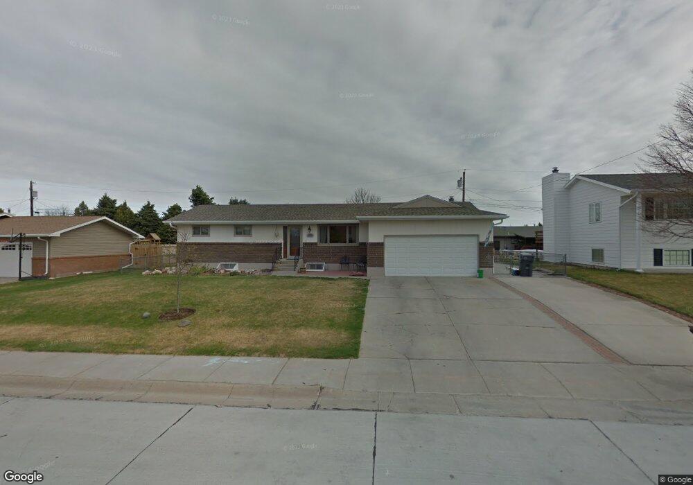 1917 E 28th St, Scottsbluff, NE 69361 - photo 1