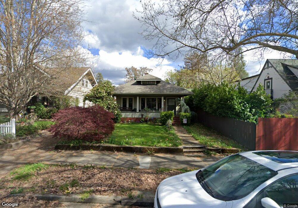 709 NW 4th St, Grants Pass, OR 97526 - photo 1