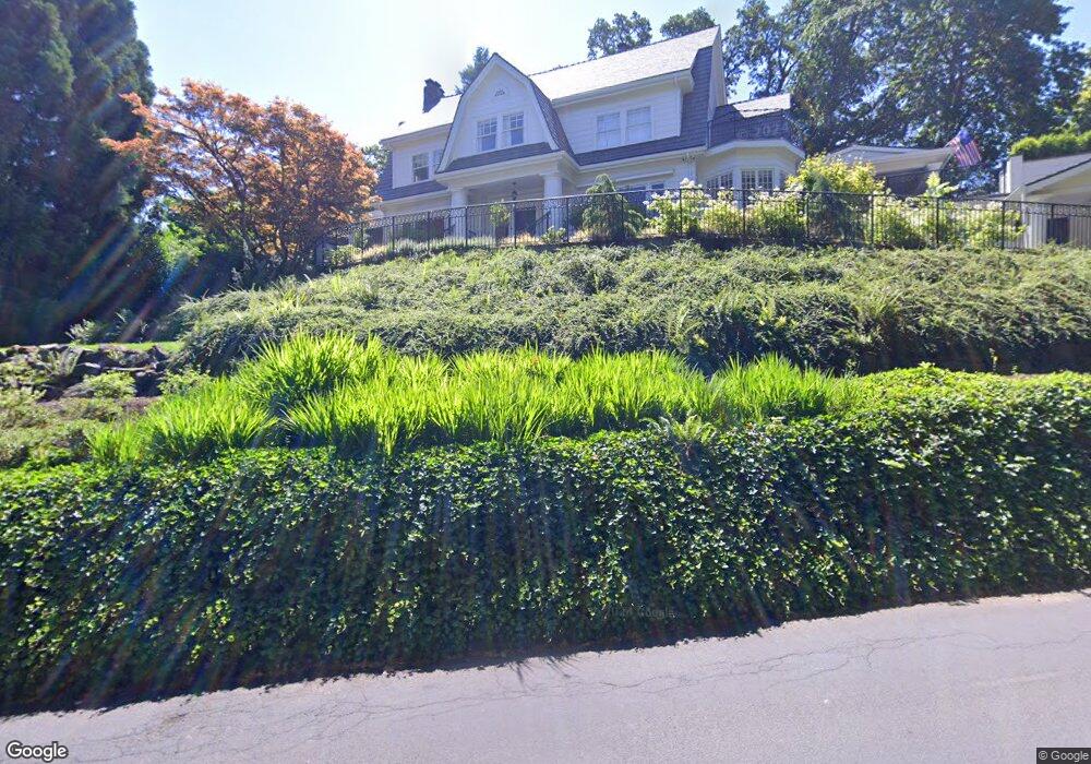 2425 Fairmount Blvd, Eugene, OR 97403 - photo 1