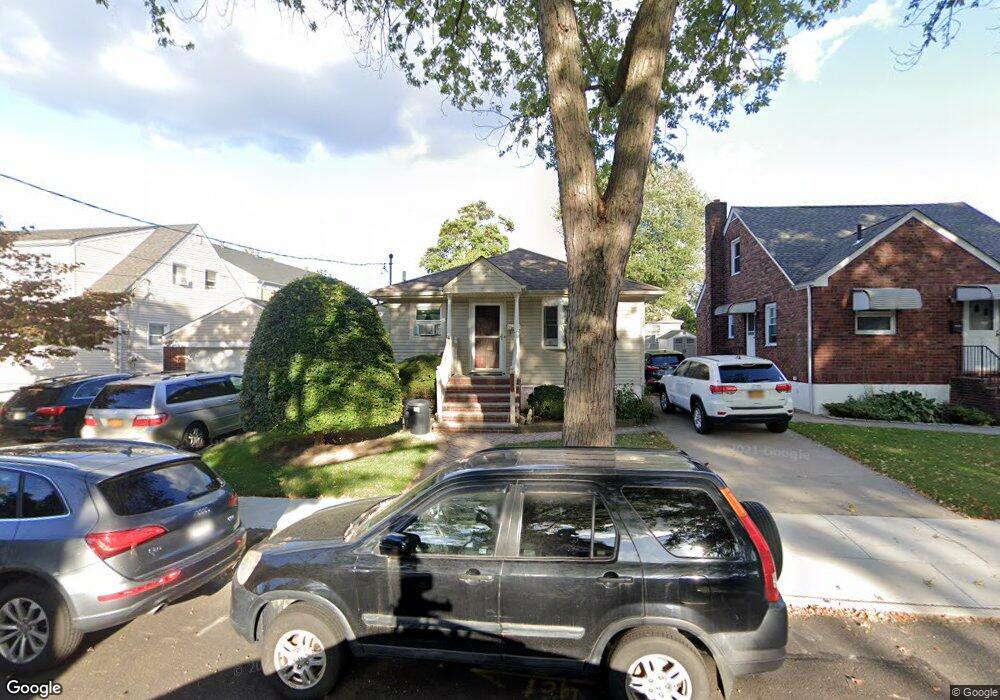 113 Byrne Ave, Staten Island, NY 10314 - photo 1