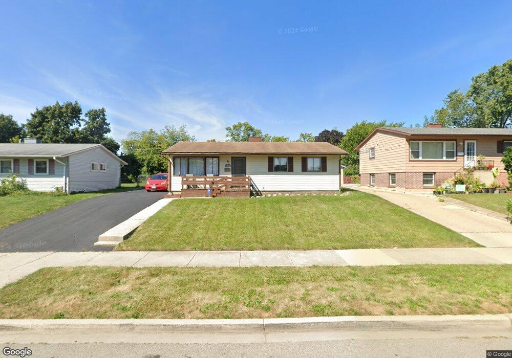 1336 N Berwick Blvd, Waukegan, IL 60085 - photo 1