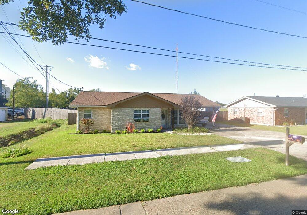 220 Bellaire Dr, Houma, LA 70360 - photo 1