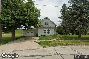 424 N Main St, Monona, IA 52159